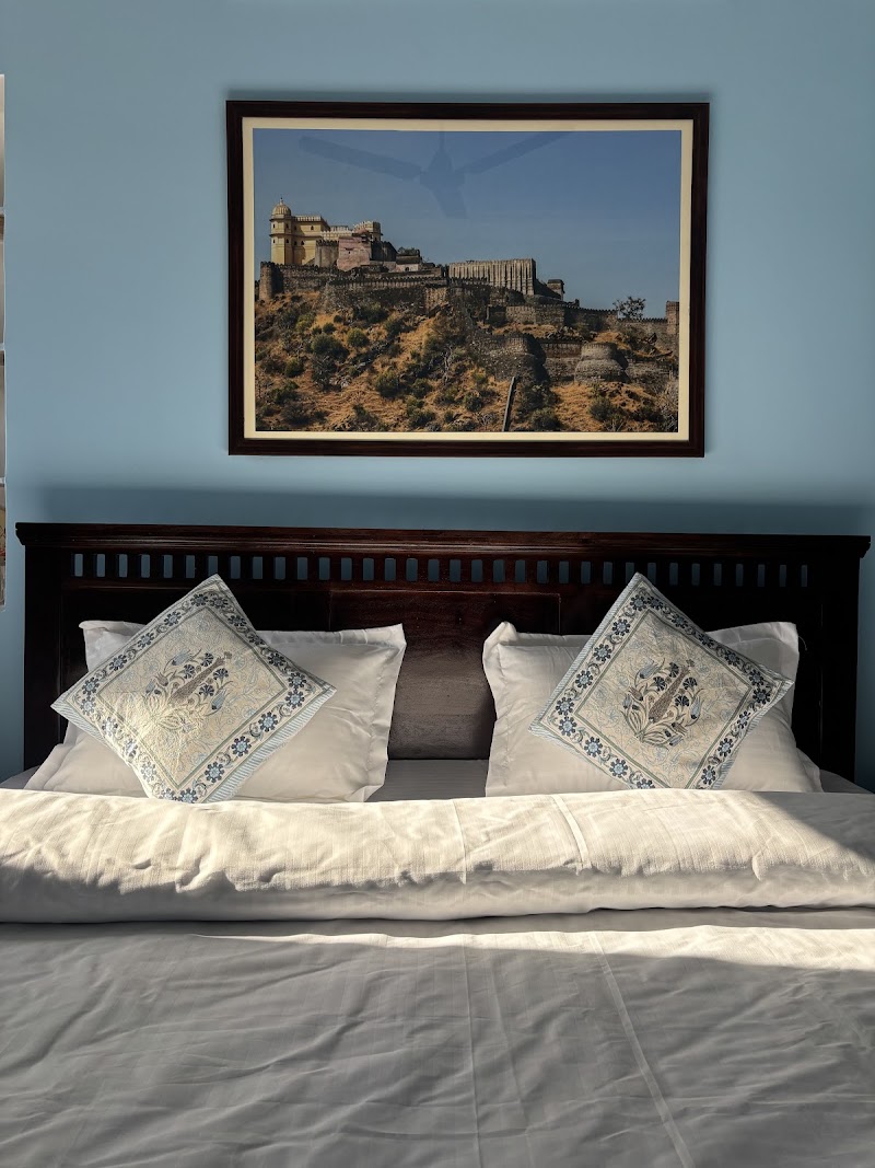 Uparlo Stay - Your cozy rooftop homestay in Udaipur - Uparlo Stay - Your cozy rooftop homestay in Udaipur 121, Jag niwas, Sector 3, Rishi Nagar, Udaipur, Rajasthan 313002, India