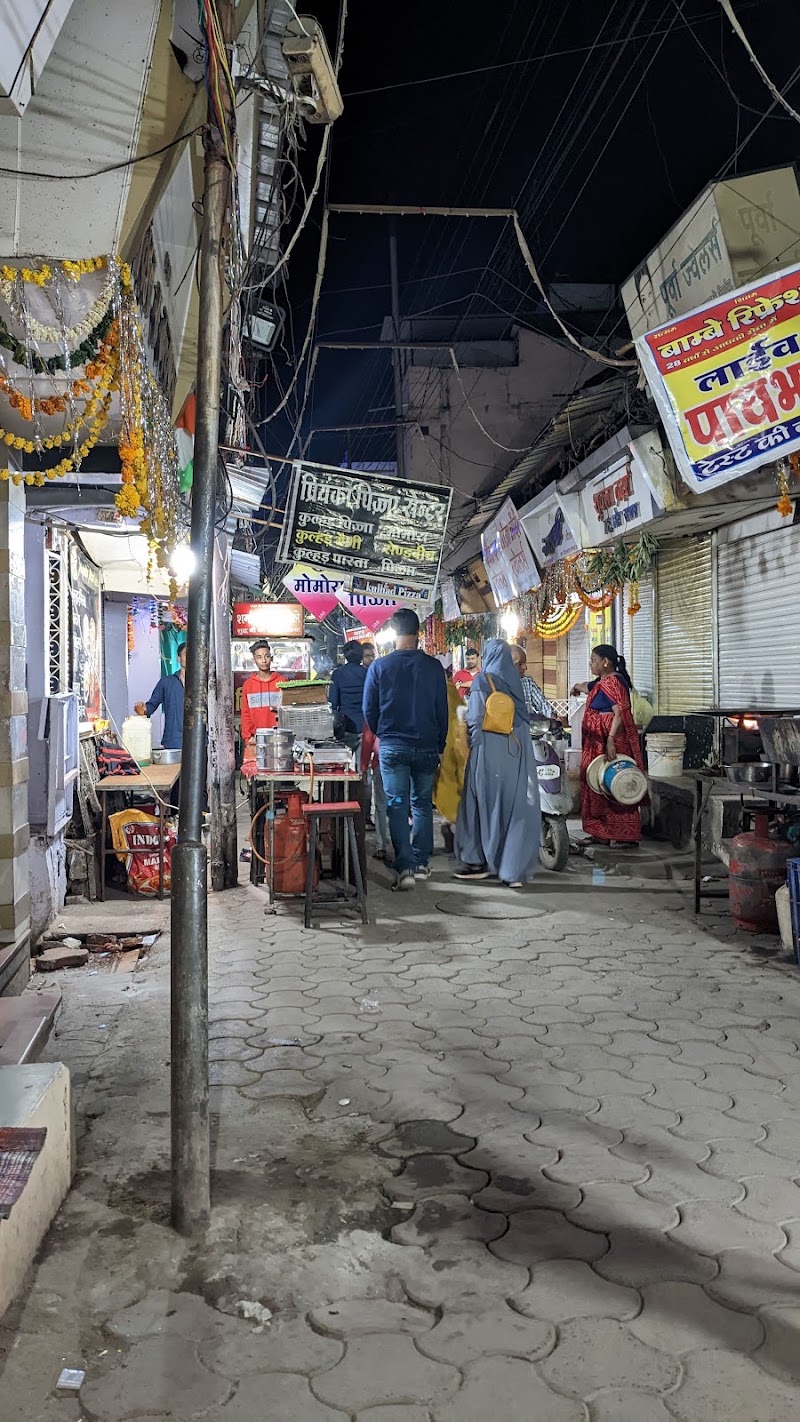 Rajwada Sarafa Bazar - Rajwada Sarafa Bazar Krishnapura Brg, Bada Sarafa, Rajwada, Indore, Madhya Pradesh 452002, India