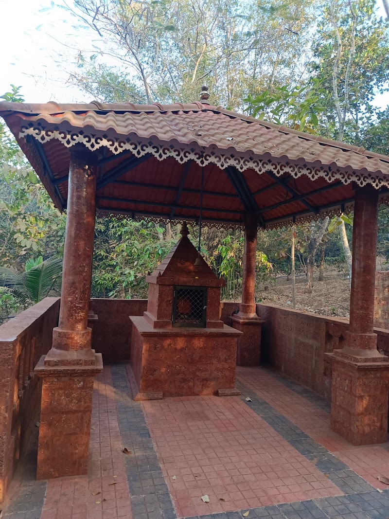 Pradakshina Marg - Pradakshina Marg Bus Stop, MSH4, Ganpatipule, Maharashtra 415615, India