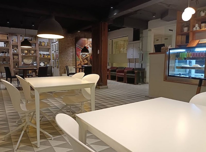 Woodland Cafe - Woodland Cafe ground floor, Block 37j, 2168, Gurudwara Rd, opp. Post, Block 37J, Beadonpura, Karol Bagh, New Delhi, Delhi, 110005, India