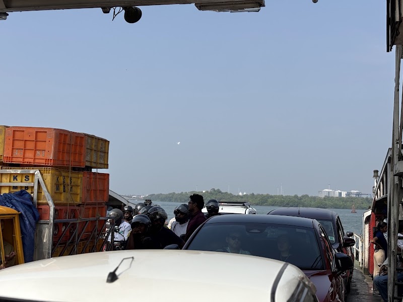 Vypin Fort Kochi RORO Service Jetty - Vypin Fort Kochi RORO Service Jetty, X6FV+GRQ, Fort Vypin, Puthuvype, Kochi, Keralam 682508, India