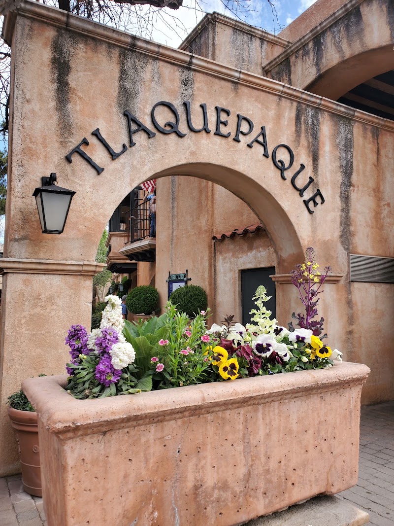 Tlaquepaque Arts & Shopping Village