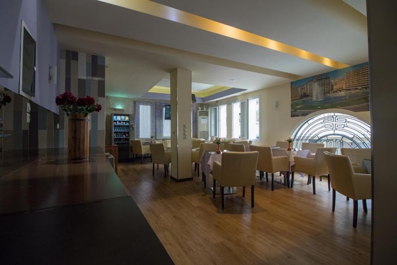 Hotel Cosmopolit - Hotel Cosmopolit, Marikas Kotopouli 7, Athina 104 32, Greece