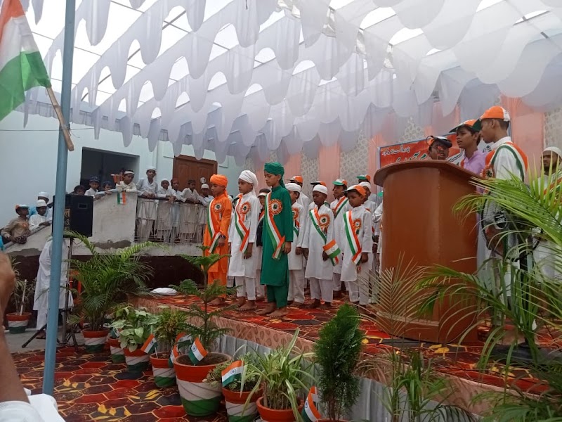 Jamia Arabia Darul Uloom Mau - Jamia Arabia Darul Uloom Mau, Qasim Pura, Khiri Bagh Rd, Chitanpura Bagh, Mau, Uttar Pradesh 275101, India