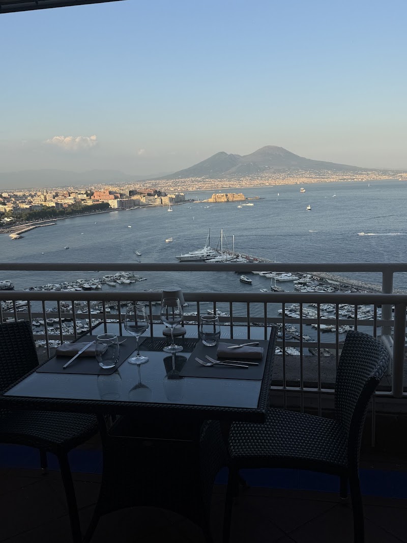 Paradisoblanco Restaurant - Paradisoblanco Restaurant Via Catullo, 13, 80122 Napoli NA, Italy