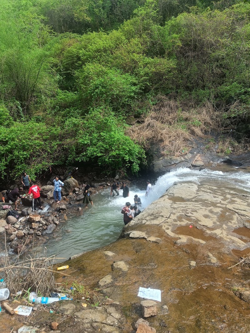 Bhivpuri Waterfall Trek Starting Point - Bhivpuri Waterfall Trek Starting Point X85F+9M7, dist, Koshane, Umroli, Maharashtra 410201, India