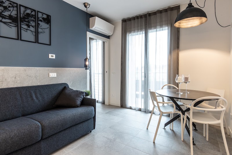 SEI Garda Apartments - SEI Garda Apartments Via Monte Baldo, 17b, 37019 Peschiera del Garda VR, Italy