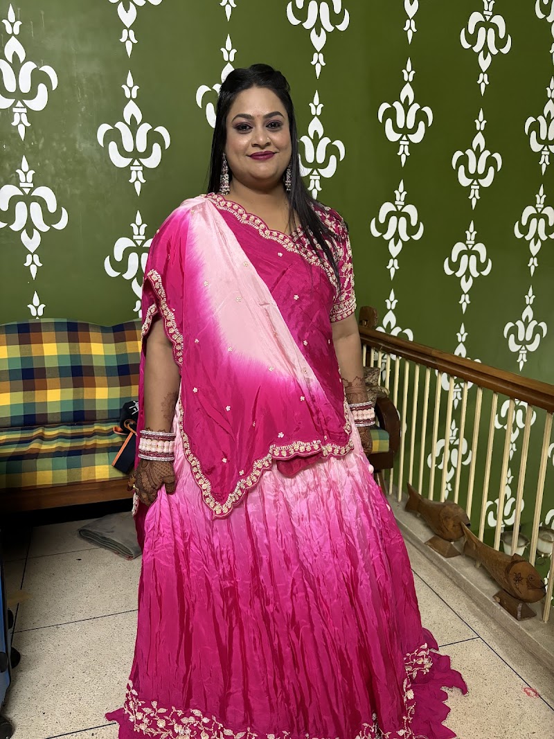 MAJESTIC SALON - MAJESTIC SALON dream palace hotel, road binind, near GC academy, Deepak Nagar, Malviya Nagar, Durg, Chhattisgarh 491001, India