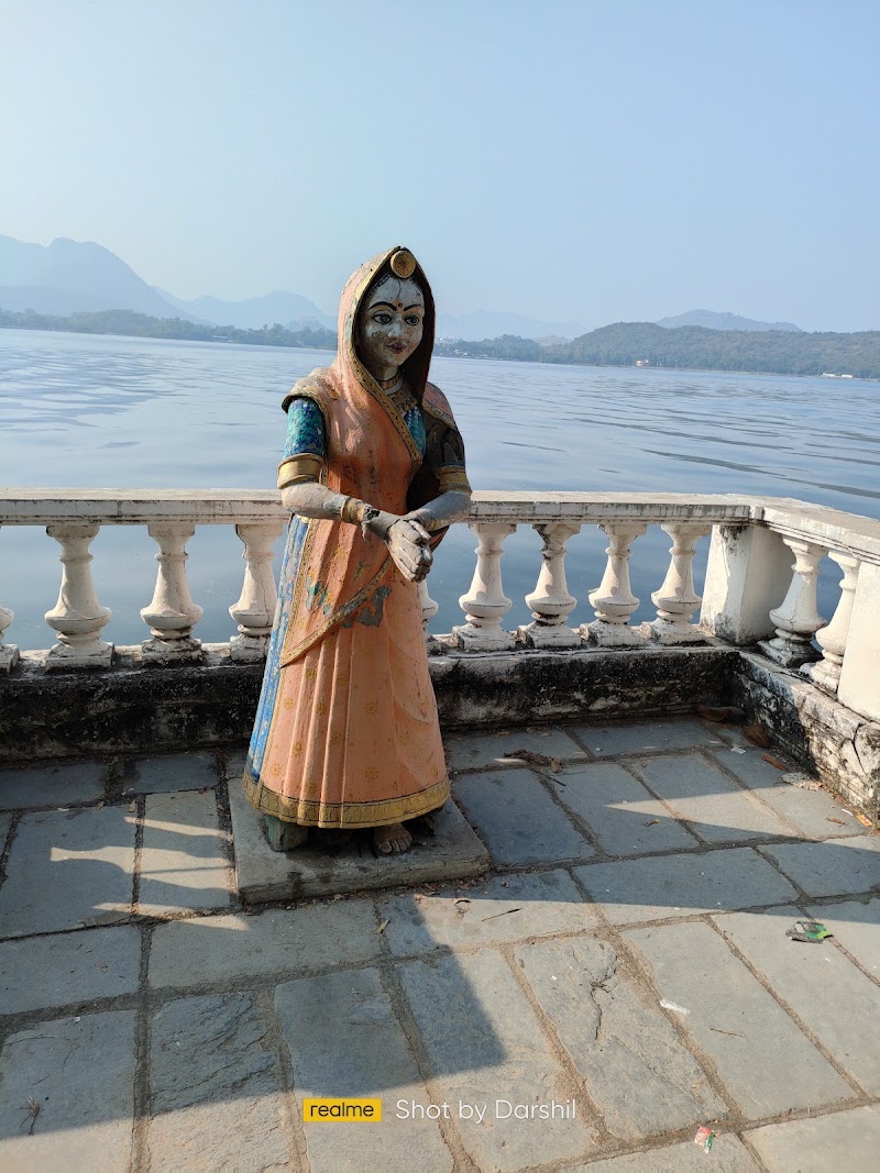 Nehru Garden - Nehru Garden Vasupujy Complex, FatehSagar Lake Udaipur, 5, Mewar Motor Link Rd, Fateh Sagar Lake, Udaipur, Rajasthan 313004, India