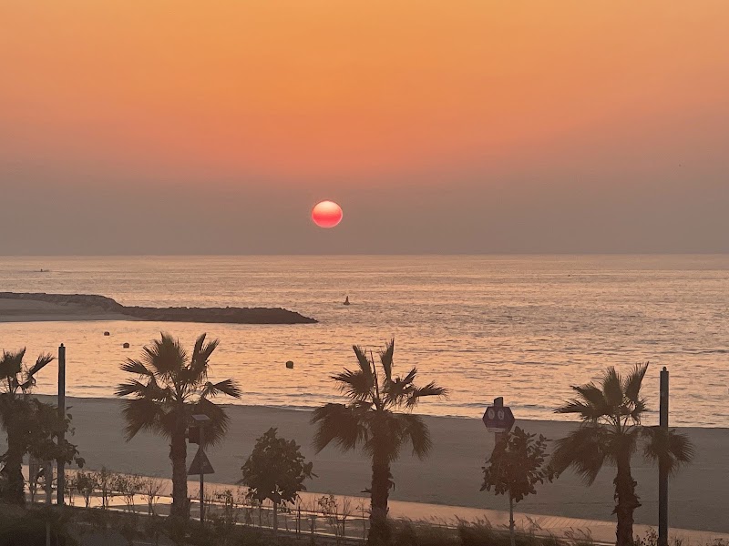 Roda Beach Resort - Roda Beach Resort, 28 Al Nessnass St - Jumeira Third - Dubai - United Arab Emirates