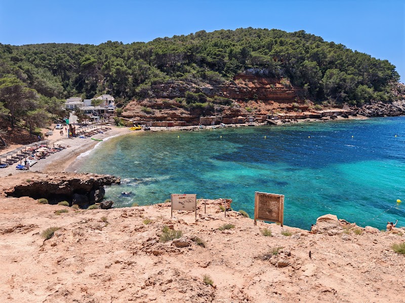 Cala Salada - Cala Salada, 07828 Sant Antoni de Portmany, Balearic Islands, Spain