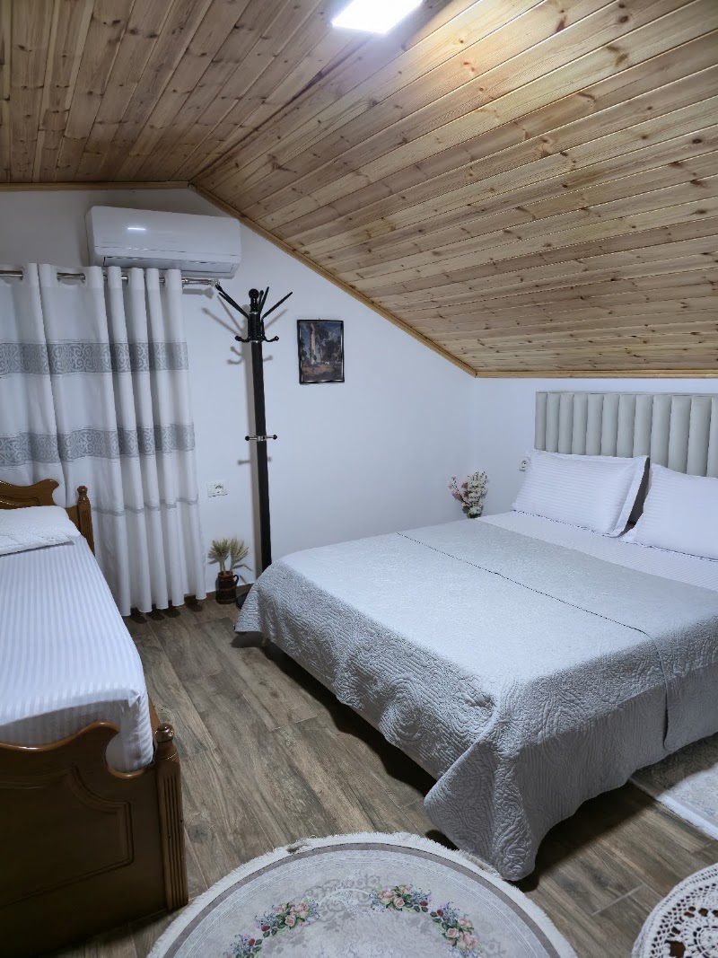 Guesthouse & Hospitality - Guesthouse & Hospitality, Rruga e Bregut, Berat 5001, Albania