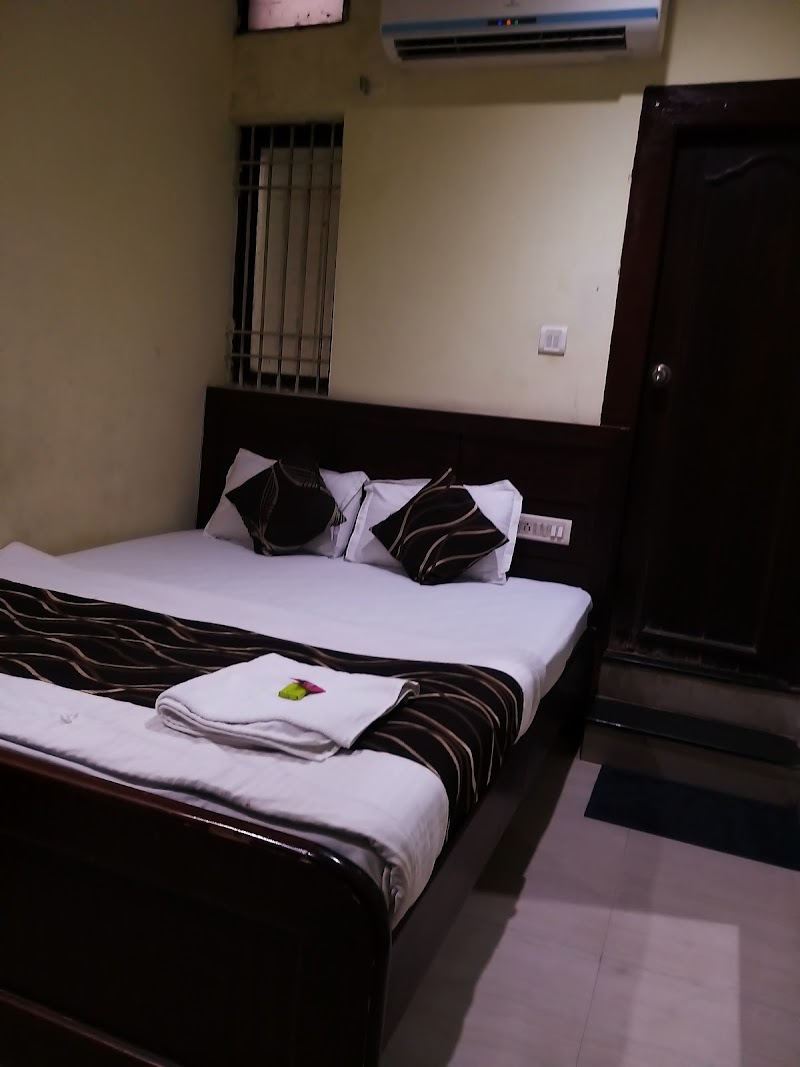 HOTEL AL ZAIQA - HOTEL AL ZAIQA Station Road, opposite Railway Staion, New Deepak Nagar, Durg, Bhilai, Chhattisgarh 491001, India