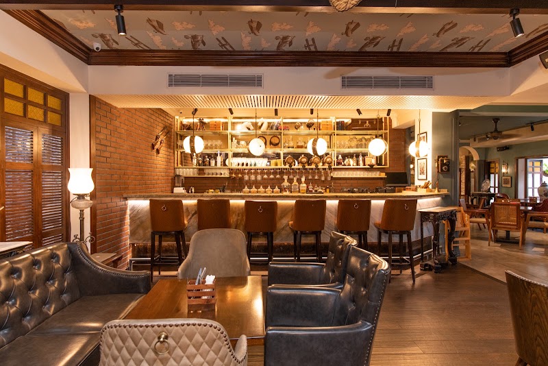 Travellers Bungalow (Bar & Restaurant)