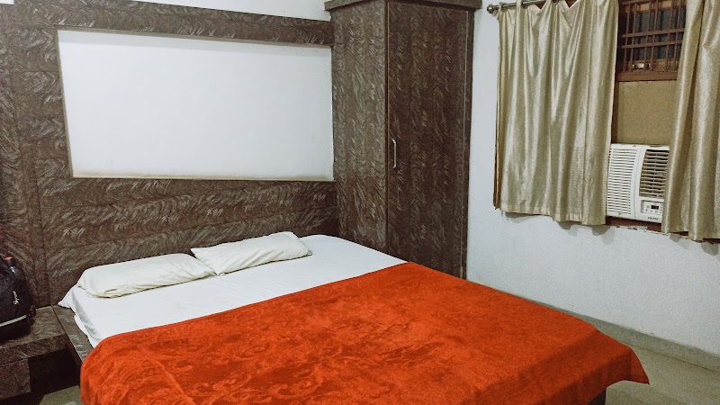 Hotel Radhika - Hotel Radhika 6GW9+M6X, Pithora, Parsapali, Chhattisgarh 493551, India