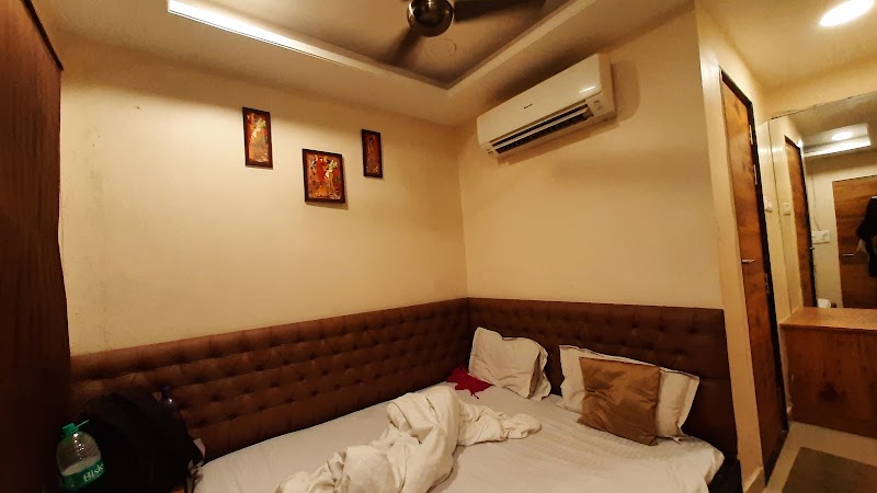 Anandam AC Dormitory & Rooms - Anandam AC Dormitory & Rooms Station Rd, in front of Ganj Post Office, near Railway Station, Narmada Para, Balaji Nagar, Raipur, Chhattisgarh 492009, India