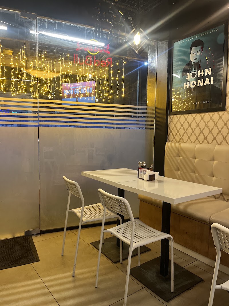 Café Moon by Sol Kitchen - Café Moon by Sol Kitchen, KPM Complex, NH Lane, near Gold’s gym building, Ponnurunni, Vyttila, Kochi, Keralam 682019, India