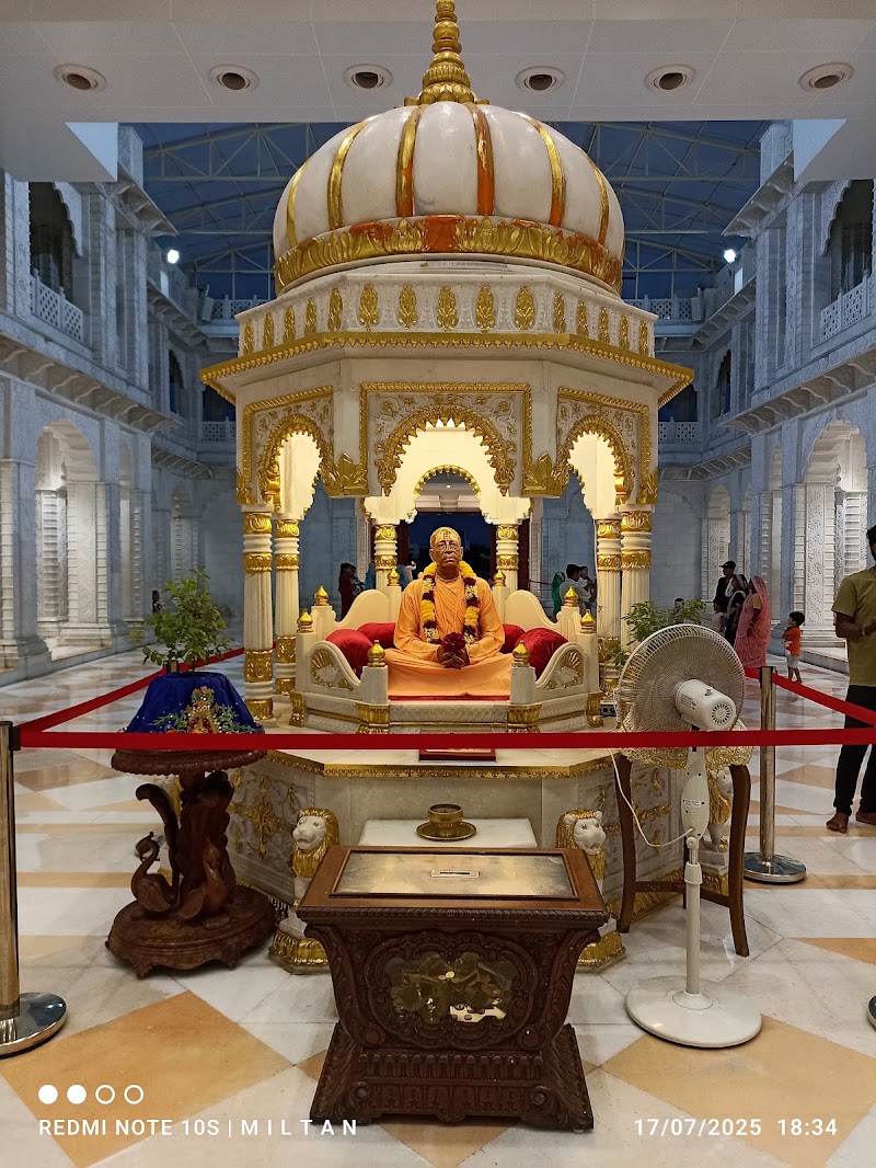 ISKCON Raipur - ISKCON Raipur, Hare Krishna Dham, Great Eastern Rd, opp. Maharishi Vidya Mandir, Alopi Nagar, Raipur, Chhattisgarh 492099, India