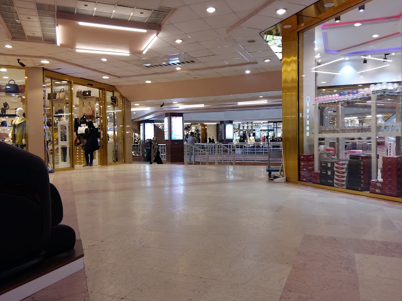 Venous Mall - Venous Mall, Jefrud-e Pain, Gilan Rast استان گیلان، رشت، بزرگراه رشت به انزلی شهید فاتحی سازمان منطقه آزاد انزلی فاز گردشگری و تجارت بلوار، FM3F+R84, Iran