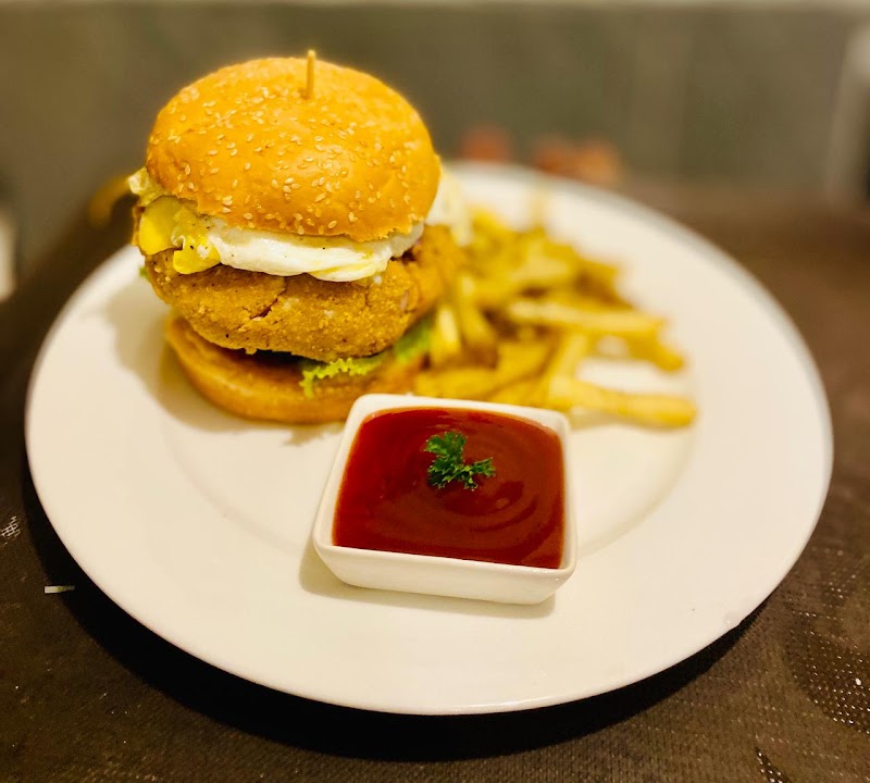 YOB chill cafe & Restaurant - YOB chill cafe & Restaurant 217/2/A Mahasenpura, Tissamaharama 82600, Sri Lanka