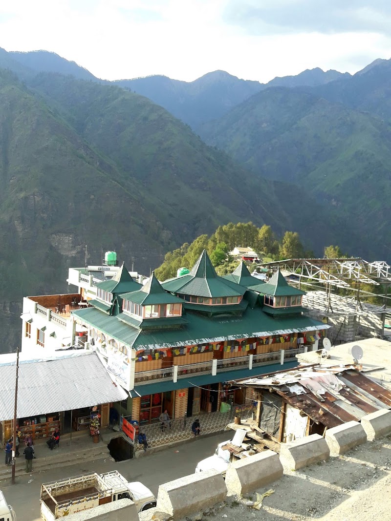 G.M.V.N. Guest House - G.M.V.N. Guest House, 35HM+2PF, Mori-Sankari Rd, Sankri, Uttarakhand 249128, India