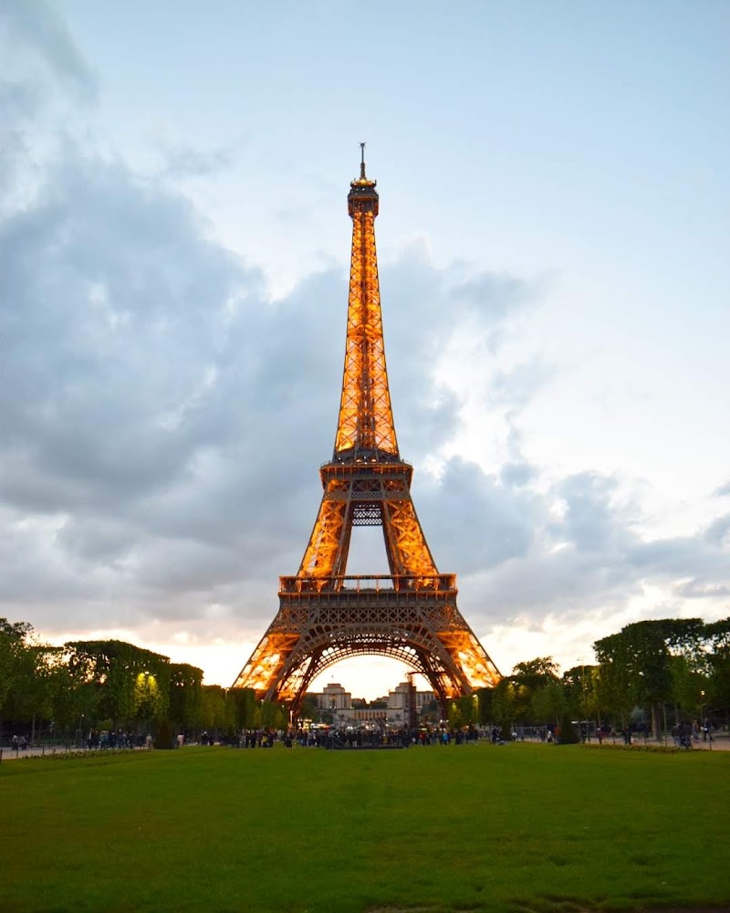 Champ de Mars - Champ de Mars 75007 Paris, France
