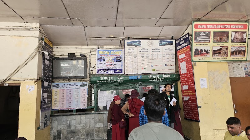 Manali Bus Stand - Manali Bus Stand, 65VQ+MXW, market, Siyal, Manali, Himachal Pradesh 175131, India