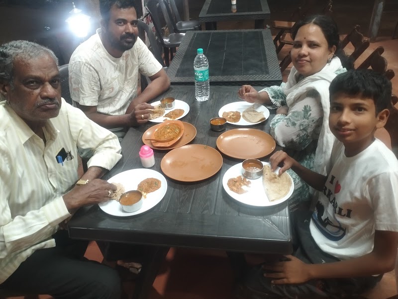 Hotel Gurumauli Homely Pure Veg Malvani - Hotel Gurumauli Homely Pure Veg Malvani वायरी, रोड, भुतनाथ, Tarkarli, Malvan, Maharashtra 416606, India
