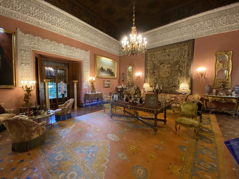 Palacio de las Dueñas - Palacio de las Dueñas C. Dueñas, 5, Casco Antiguo, 41003 Sevilla, Spain