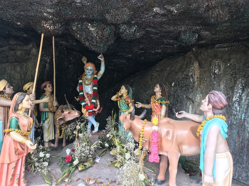 Sri Sri Radha Govinda Hari Temple - Sri Sri Radha Govinda Hari Temple Budhanilkantha School, Main Road, Budhanilkantha 44600, Nepal