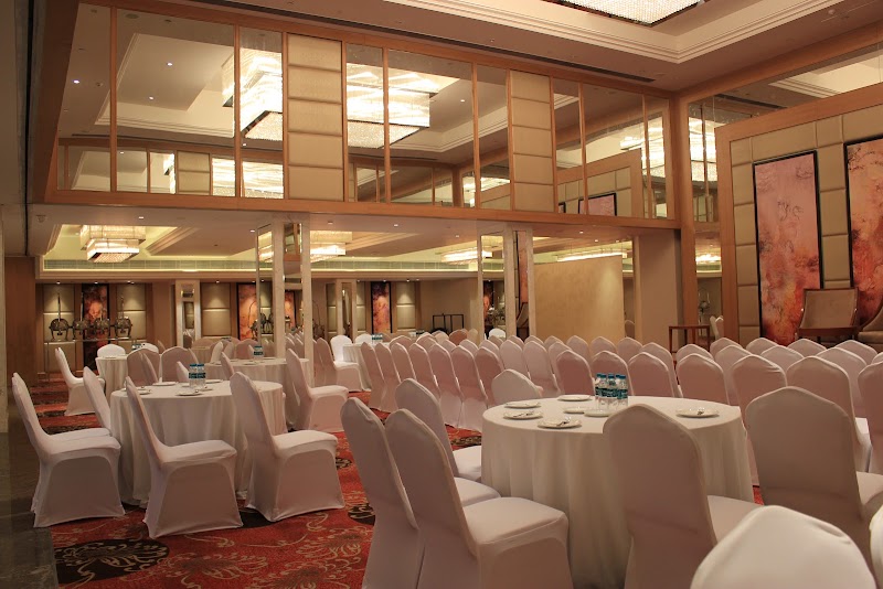 Hotel Singhania Sarovar Portico,Raipur - Hotel Singhania Sarovar Portico,Raipur Great Eastern Rd, near AIIMS Hospital, Sarvodaya Nagar, Tatibandh, Raipur, Chhattisgarh 492099, India