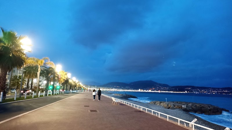 Plage de Ste Hélène - Plage de Ste Hélène 243 Prom. des Anglais, 06200 Nice, France