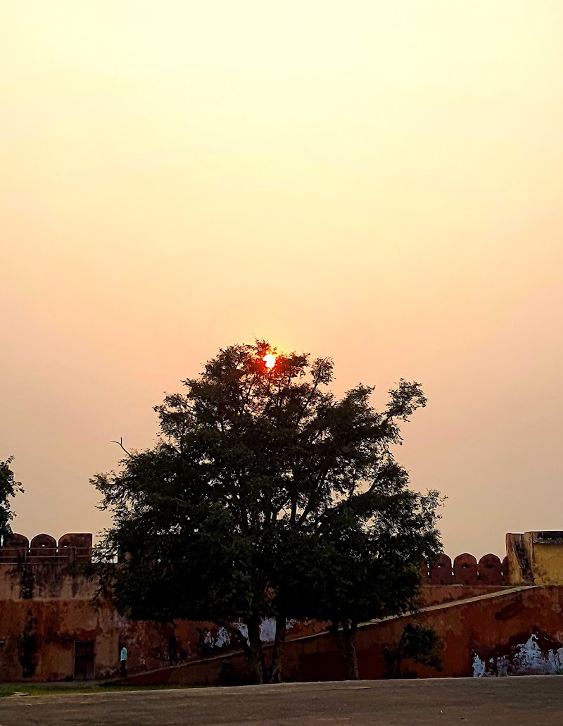 Jaleb Chowk - Jaleb Chowk XRMV+9VC, Jaigarh Rd, Devisinghpura, Amer, Rajasthan 302028, India