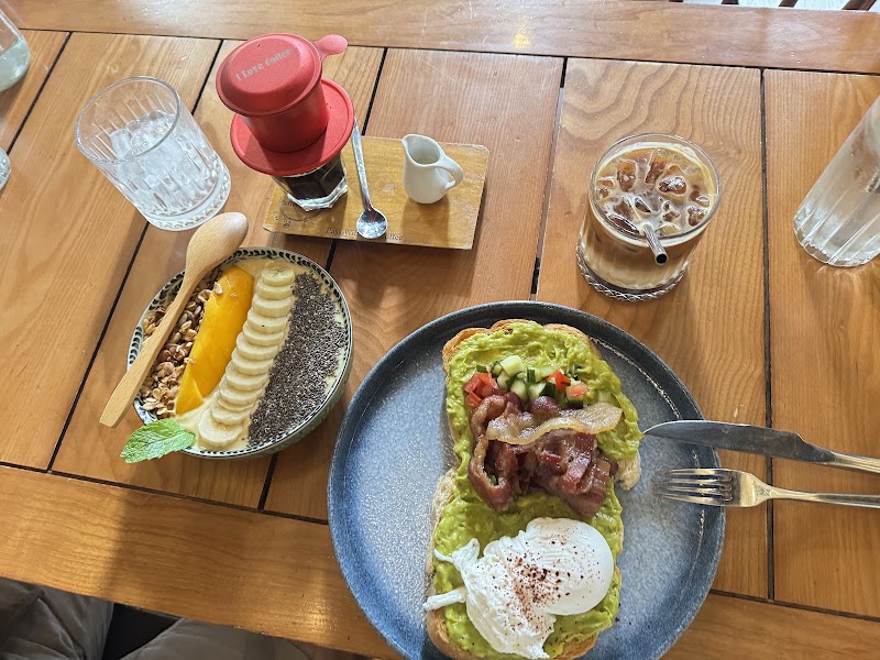 Hanoi Coffee Station & Restaurant - Hanoi Coffee Station & Restaurant Tầng 2, 44 P. Hàng Bè, Hàng Bạc, Hoàn Kiếm, Hà Nội 11011, Vietnam