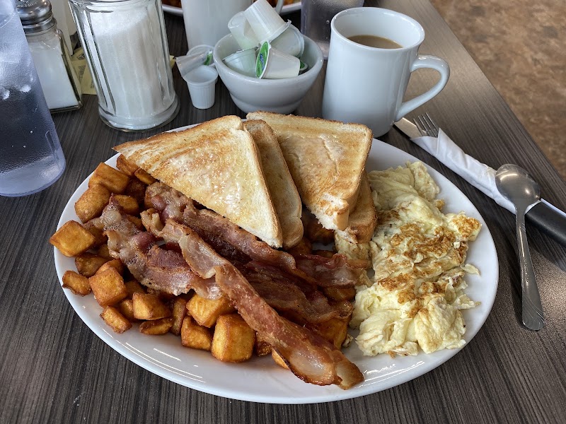 Mount 9 Eatery - Mount 9 Eatery 521 7th Ave, Keremeos, BC V0X 1N3, Canada