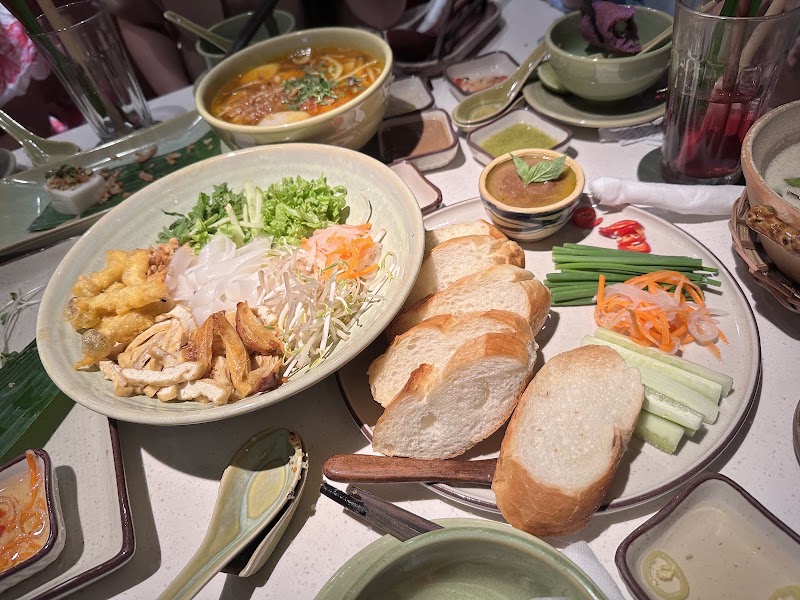 Be An Vegetarian Café - Be An Vegetarian Café Ground Floor, Saigon Garden, 99 Nguyễn Huệ, Phường Sài Gòn, Quận 1, Thành phố Hồ Chí Minh 70000, Vietnam