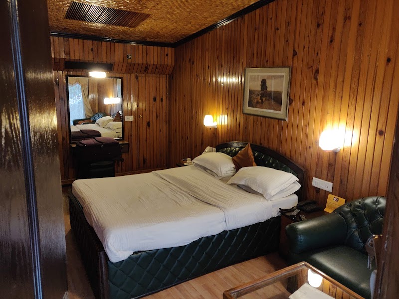 Alka The Lake Side Hotel - Alka The Lake Side Hotel, The Mall, Mallital, Nainital, Uttarakhand 263001, India