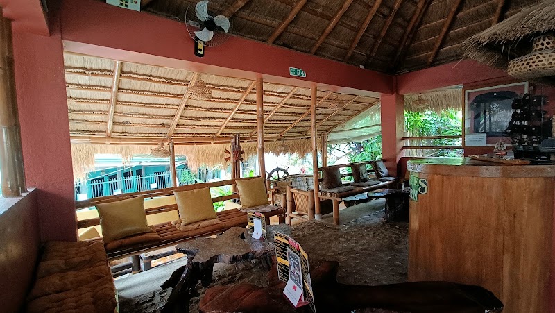 Pirates Diving Center - Pirates Diving Center Banquang Main highway, Barrangay 5, Coron, 5316 Palawan, Philippines