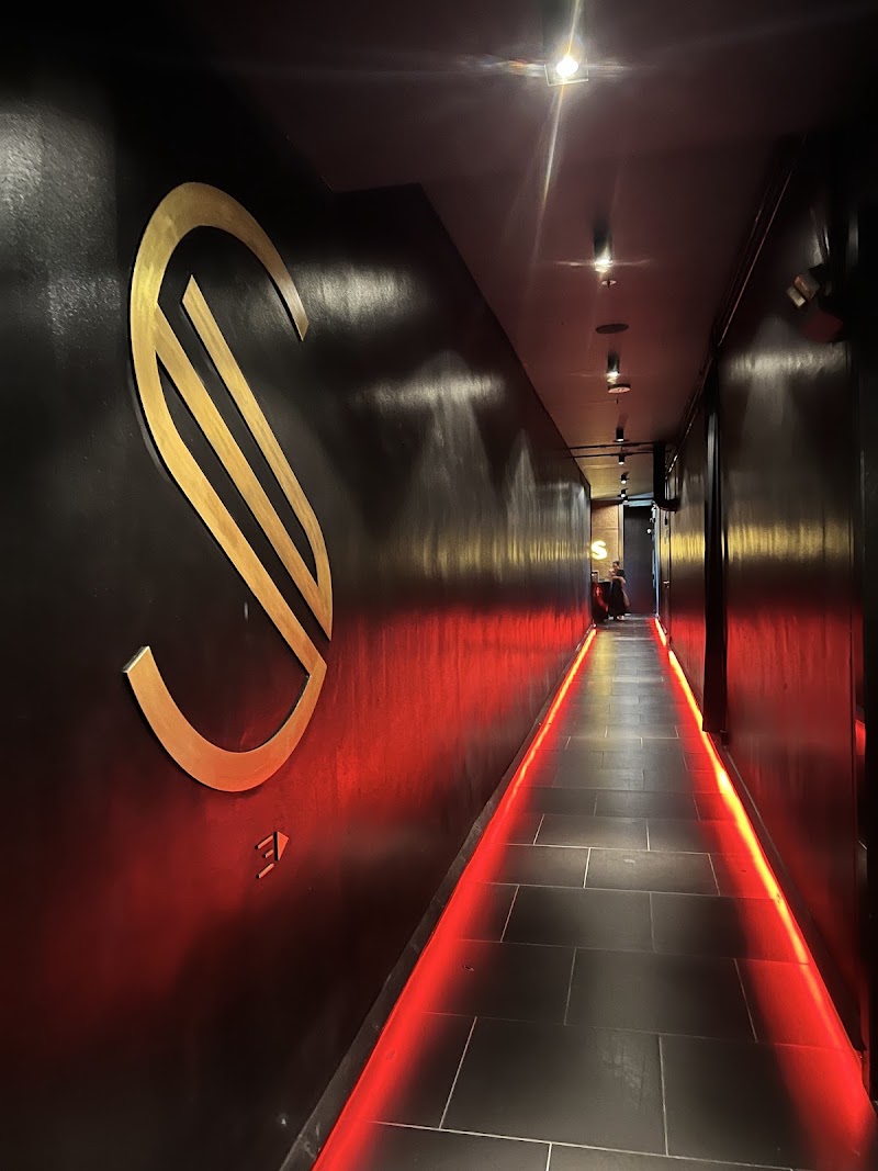 SIN Rooftop Bar Bangkok - SIN Rooftop Bar Bangkok, Avani+ Riverside Bangkok Hotel, 257 Charoen Nakhon Rd, Khwaeng Samre, Khet Thon Buri, Krung Thep Maha Nakhon 10600, Thailand