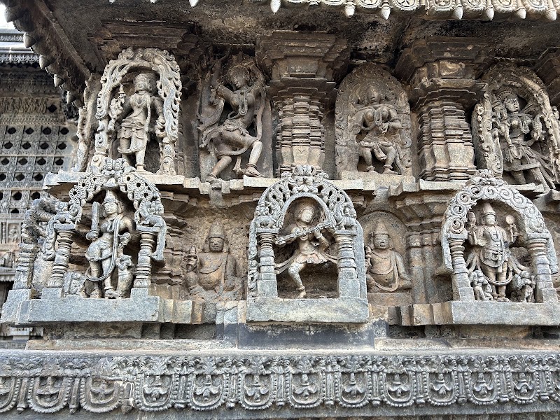 Beluru Shri Chennakeshava Swamy Temple - Beluru Shri Chennakeshava Swamy Temple, Vaikunta Street, SH110, Belur, Karnataka 573115, India