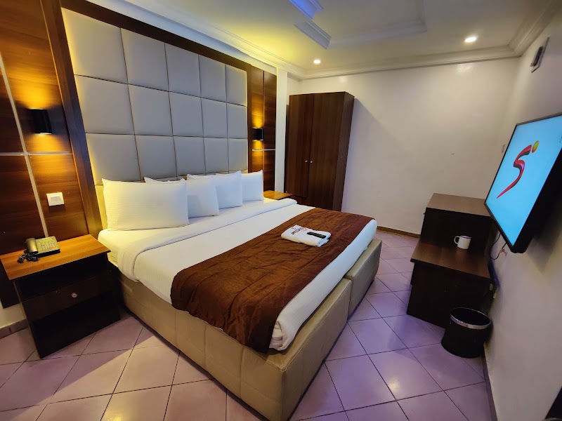 Aotel Hotel Lagos Ikeja - Aotel Hotel Lagos Ikeja 450 Obafemi Awolowo Wy, Oba Akran, Ikeja 100271, Lagos, Nigeria