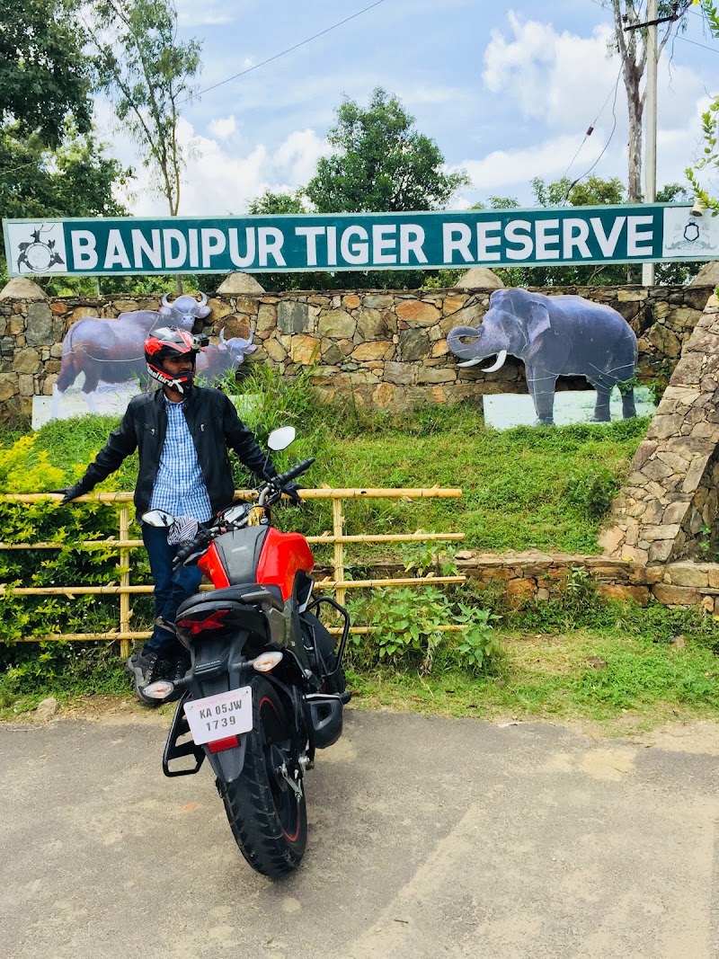Bandipur Forest Entry Checkpost - Bandipur Forest Entry Checkpost, MJVP+G7V, Nagapattinam - Coimbatore - Gundlupet Hwy, Mel Kamanahalli, Karnataka 571126, India