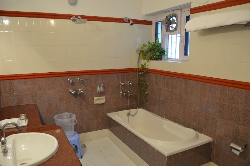Oasis House - Oasis House 196, Gandhi Path, Queens Rd, opposite Utsav Marriage Garden, Guru Jhambeshwar Nagar A, Block E, Vaishali Nagar, Jaipur, Rajasthan 302021, India