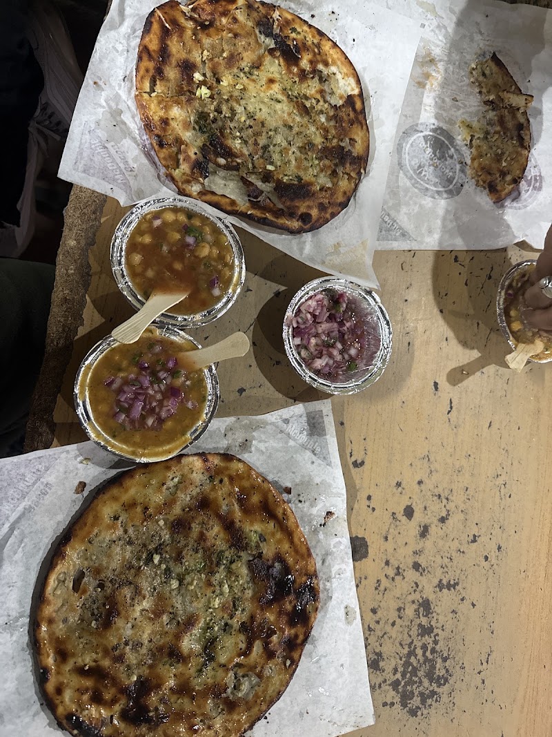 BUBBY KULCHE WALA - BUBBY KULCHE WALA, Shop No 89, Inside Ram Gharia Gate, Chowk Chabutra, Nimak Mandi, Amritsar, Amritsar Cantt., Punjab 143006, India