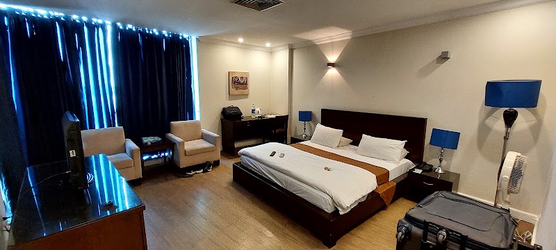 Kinara Hotel - Kinara Hotel, GT Rd, N 5 Gujrat, Pakistan