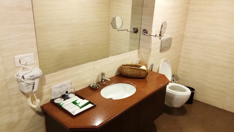 Silent Shores Resort & Spa - Silent Shores Resort & Spa Plot No. 85, 87, BEML Road, Hootagalli, Hutagalli, Karnataka 570018, India