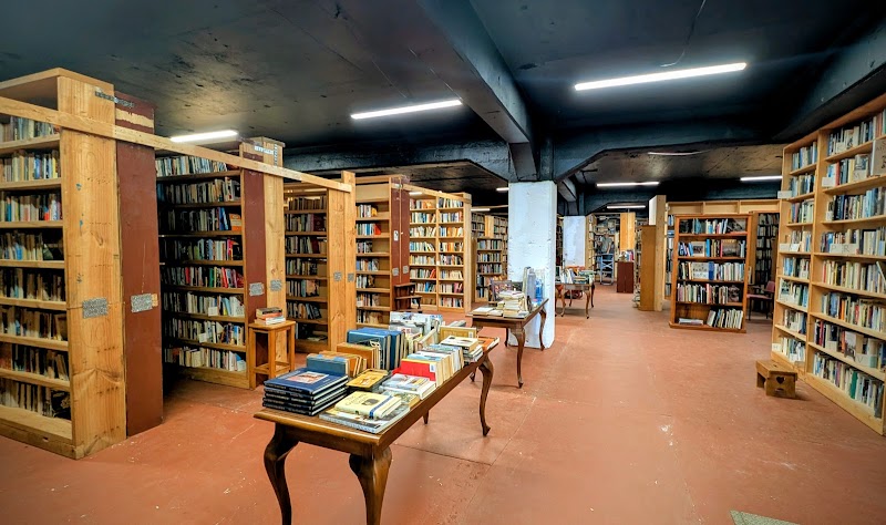 Hard To Find Books - Hard To Find Books 4 Glenside Crescent, Eden Terrace, Auckland 1010, New Zealand