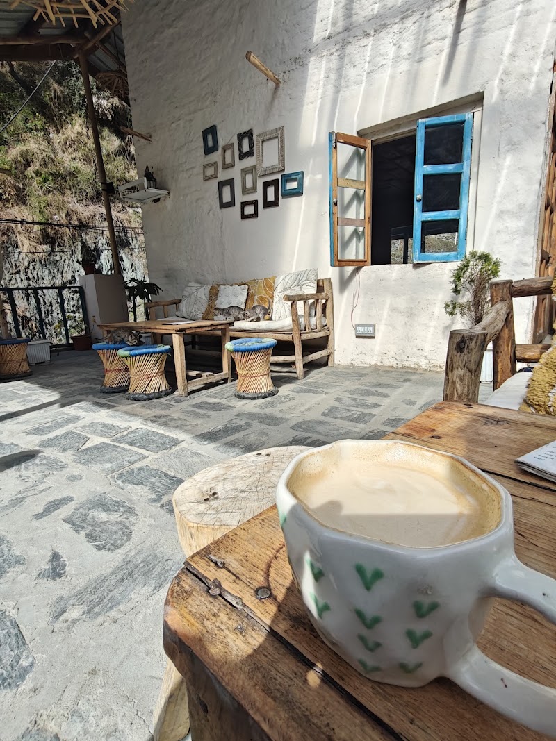 cafe bleeblu - cafe bleeblu Cafe bleeblu, Jalori Road, upper, Tehsil, Jibhi, Banjar, Himachal Pradesh 175123, India