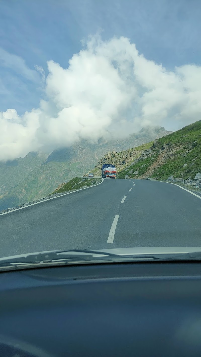 Manali - Chandrataal road - Manali - Chandrataal road, CJG8+5RF, Chandratal Rd, Himachal Pradesh 175140, India