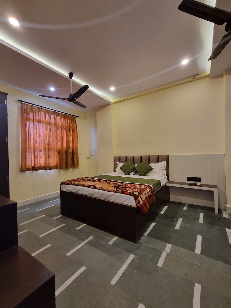 Hotel Shree Shivtam - Hotel Shree Shivtam A- 5/18 Mahakal Vanijya Kendra, opposite Police Station, Nanakheda, Mahakal Vanijya, Ujjain, Madhya Pradesh 456010, India